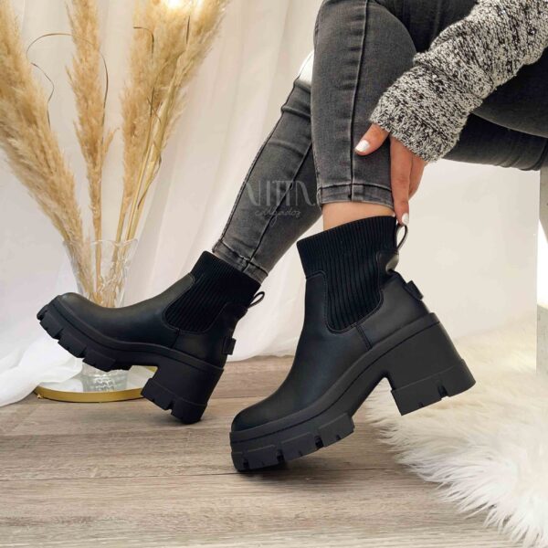 Botines negros de mujer con elástico lateral 53 - Imagen 4