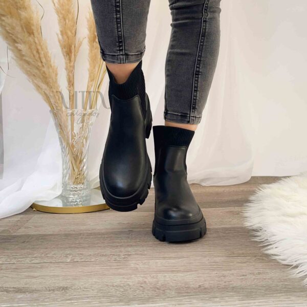Botines negros de mujer con elástico lateral 53 - Imagen 6
