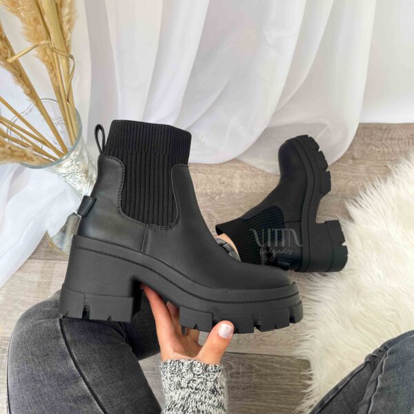 Botines negros de mujer con elástico lateral 53