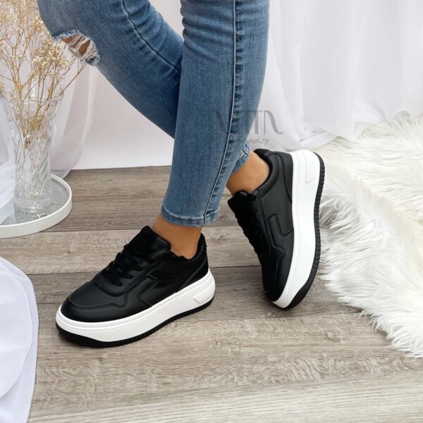 zapatillas negras con brillos 23