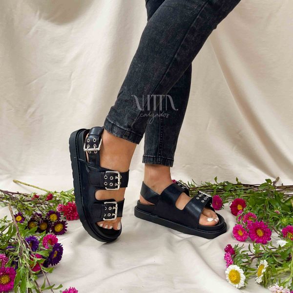 Sandalias negras bajas correa ajustable 502