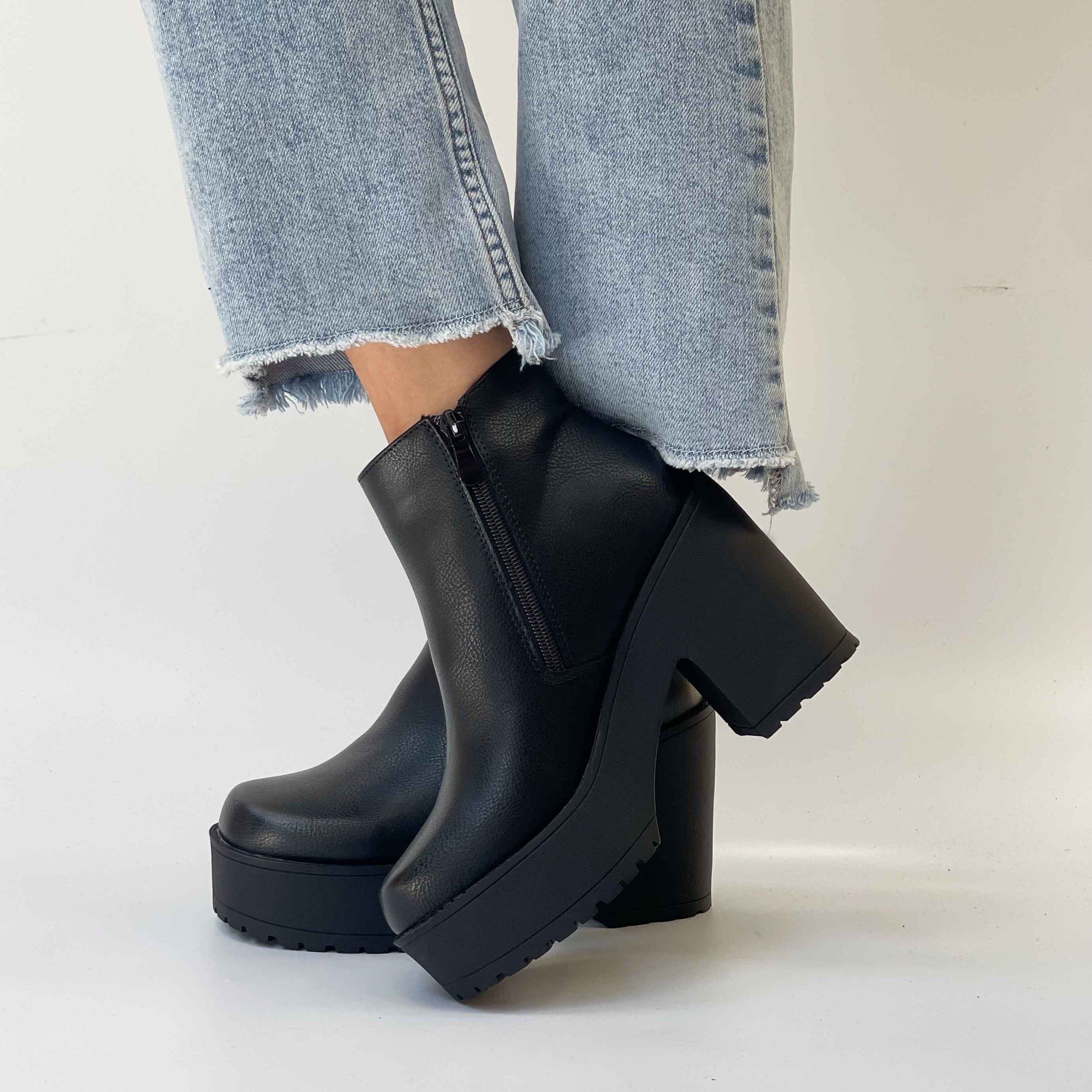 Botines negros con plataforma 2416 - Imagen 6