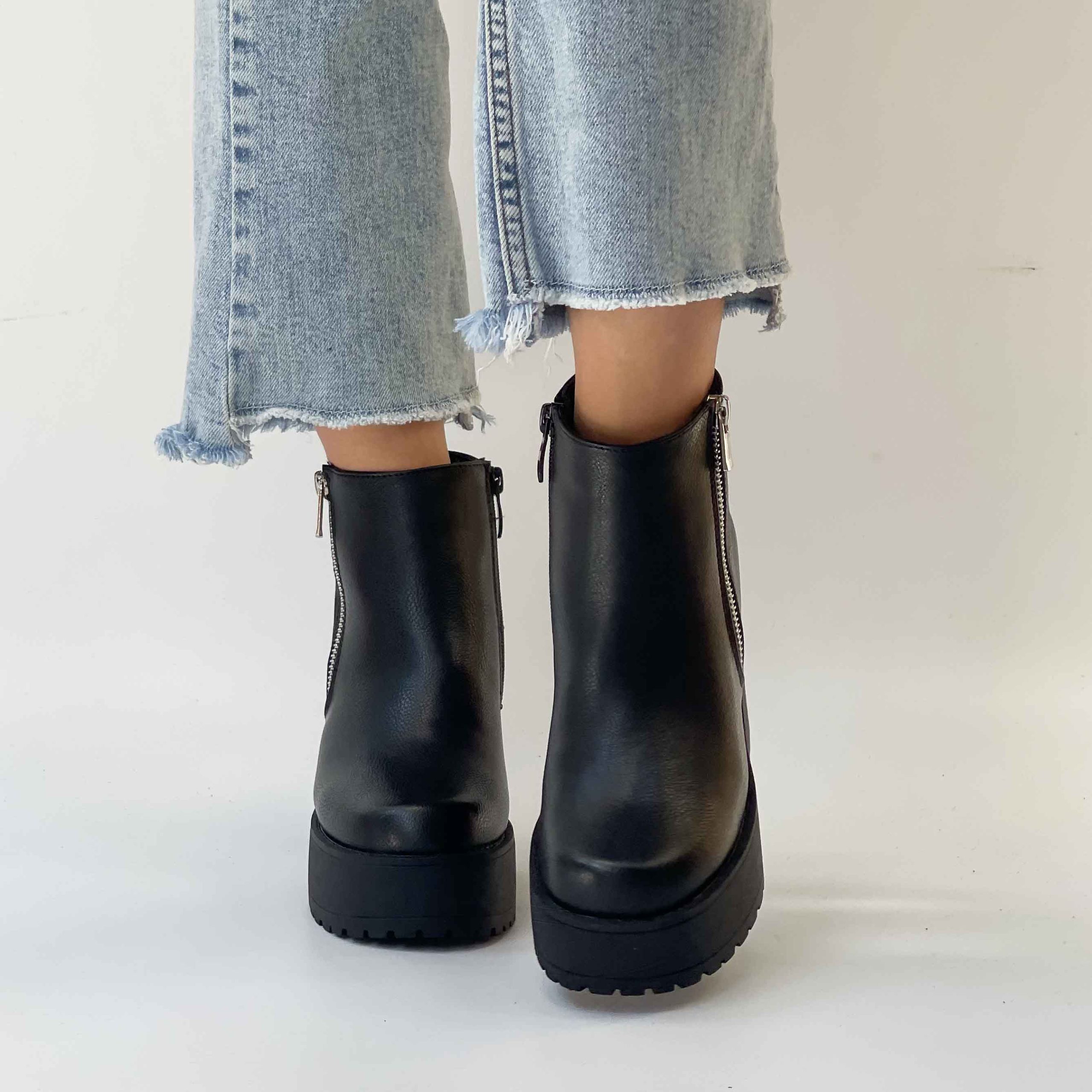 Botines negros con plataforma 2416 - Imagen 3