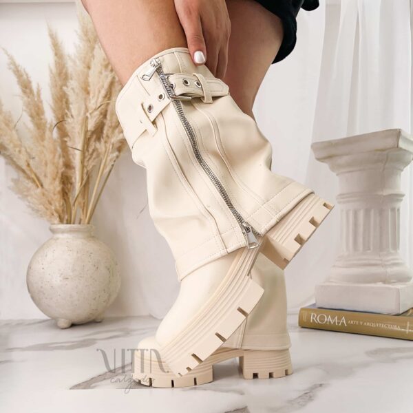 Botas beige de plataforma con hebilla 80 - Imagen 3