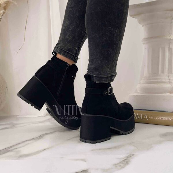 Botines negros plataforma liviana R59 - Imagen 6