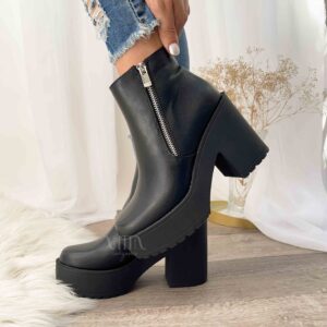 Botines negros con plataforma 2416