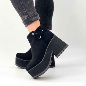 Botines negros con plataforma liviana r60