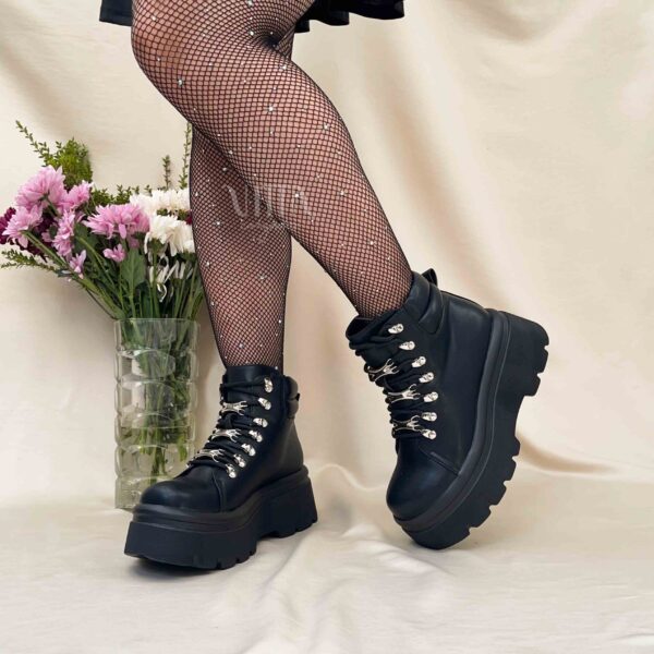 Botines combat negros y livianos de mujer 2612