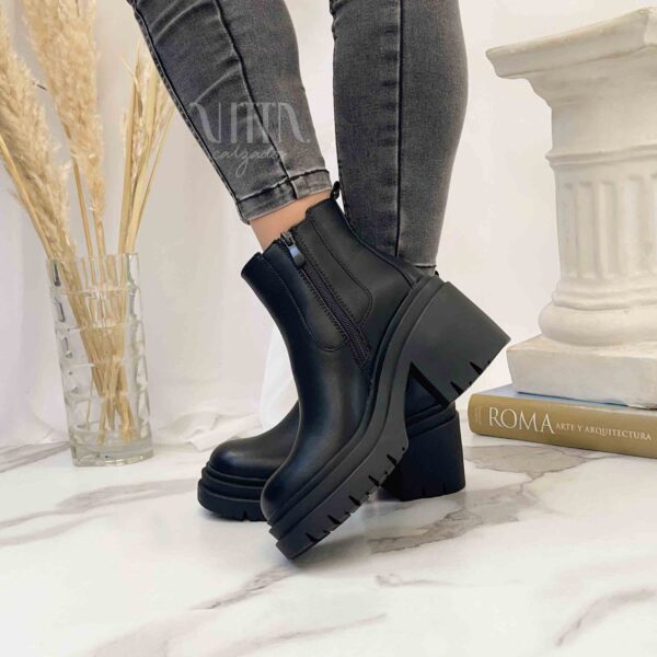 Botines negros con elástico 2422 - Imagen 5