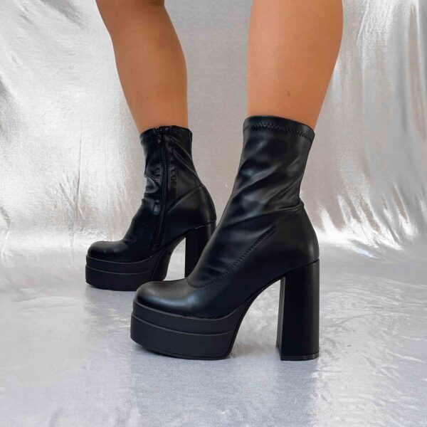 Botines negros con taco y plataforma 18 - Imagen 5