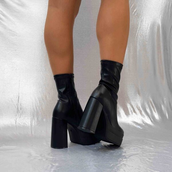 Botines negros con taco y plataforma 18 - Imagen 3