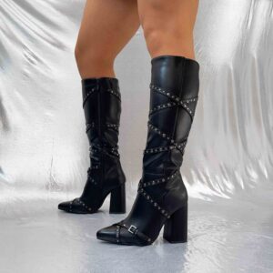 Botas negras de tacon con hebilla 910