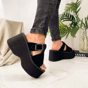 Sandalias plataforma liviana negra 60