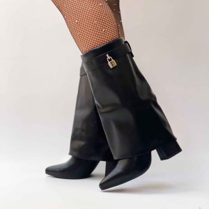 Botas negras con candado taco alto 014