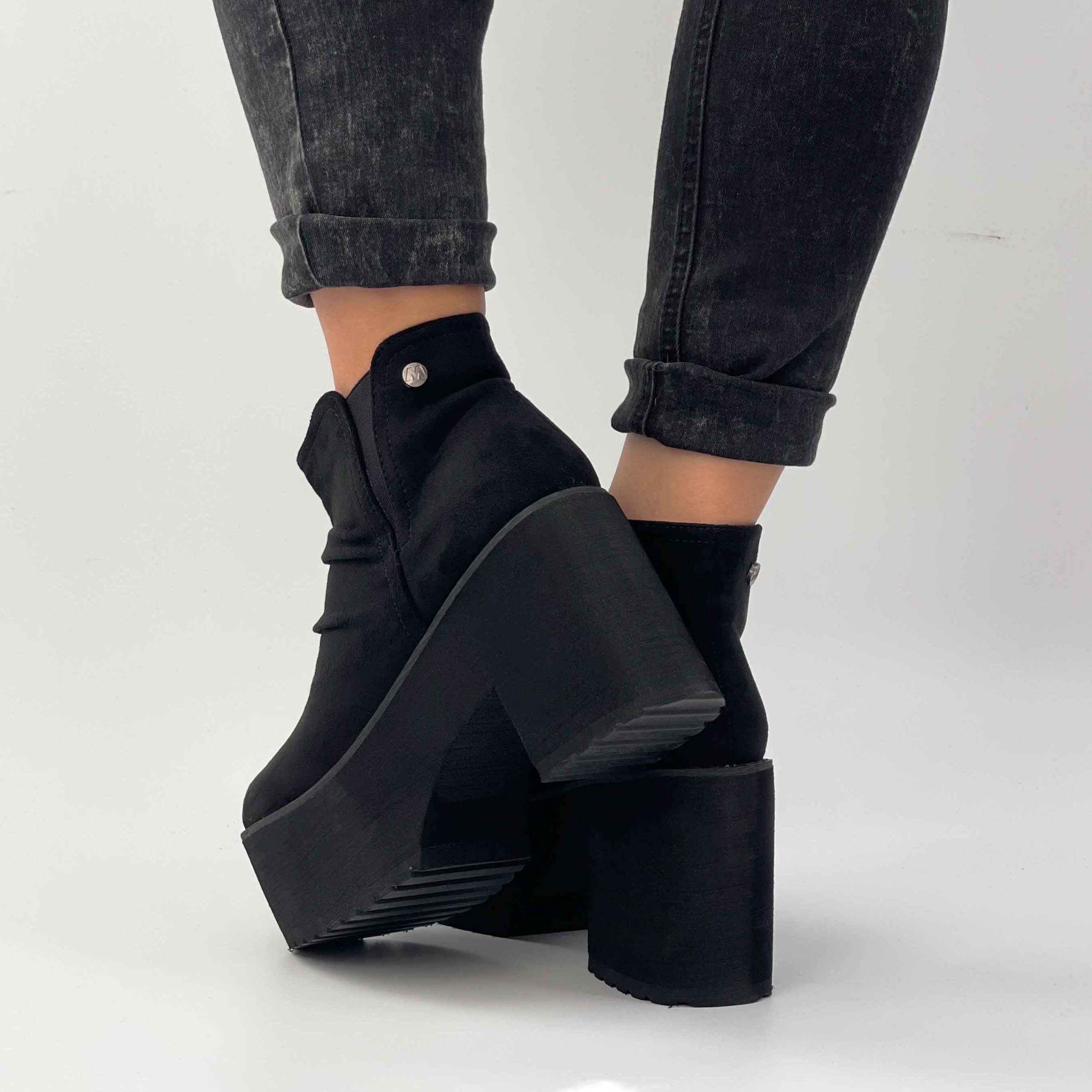 Botines negros plataforma liviana h38 - Imagen 6