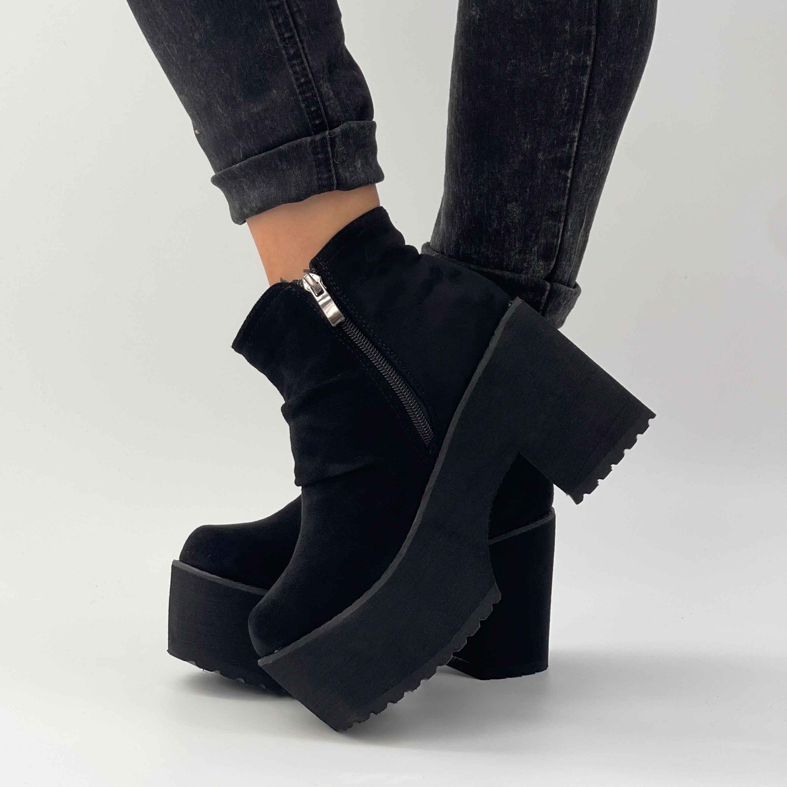 Botines negros plataforma liviana h38 - Imagen 4