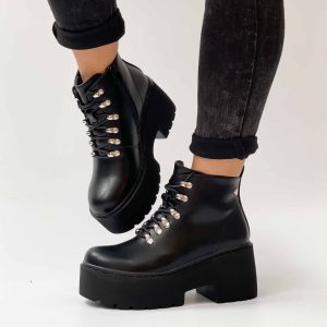 Botines negros plataforma liviana z16