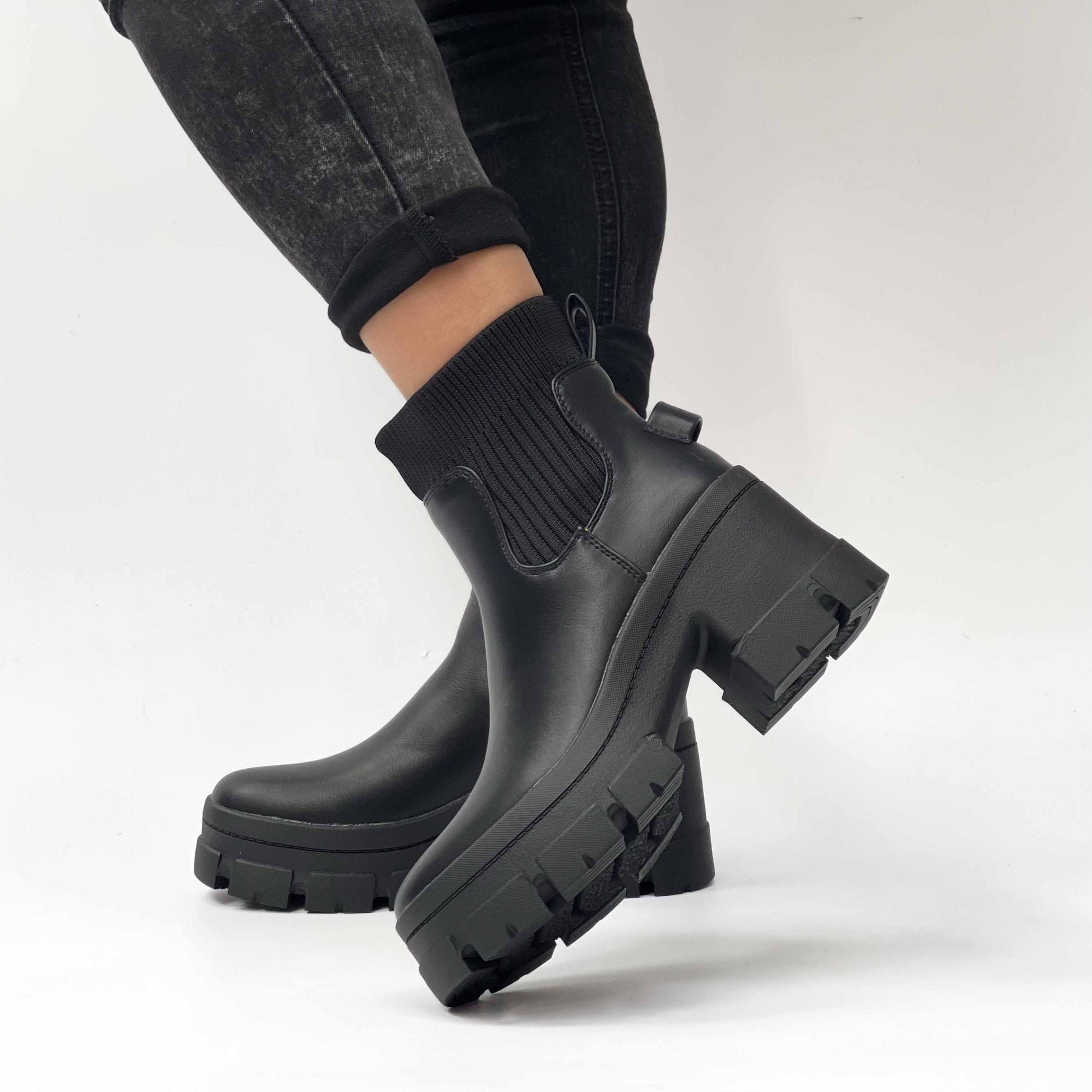 Botines negros con plataforma 53C - Imagen 6