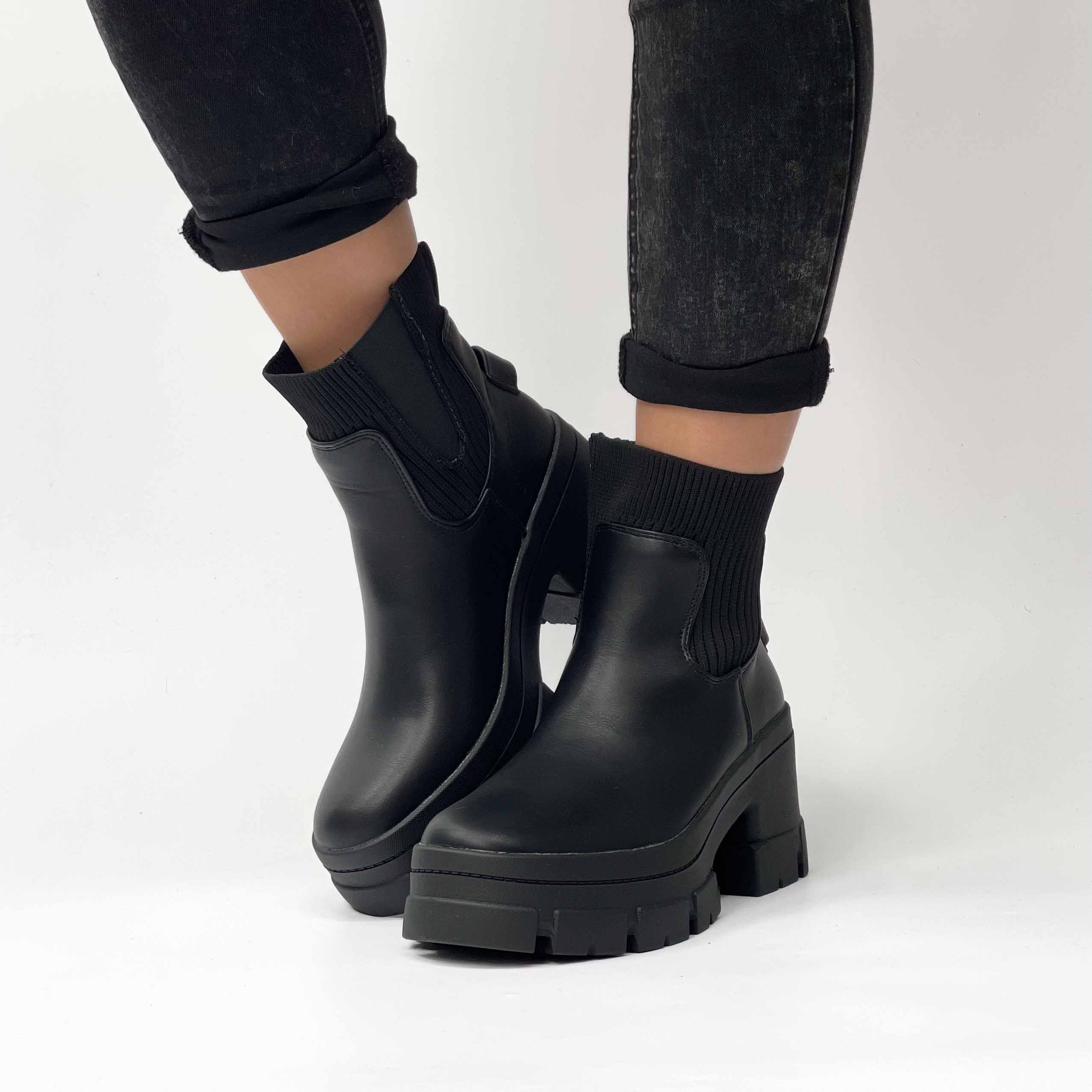 Botines negros con plataforma 53C - Imagen 3