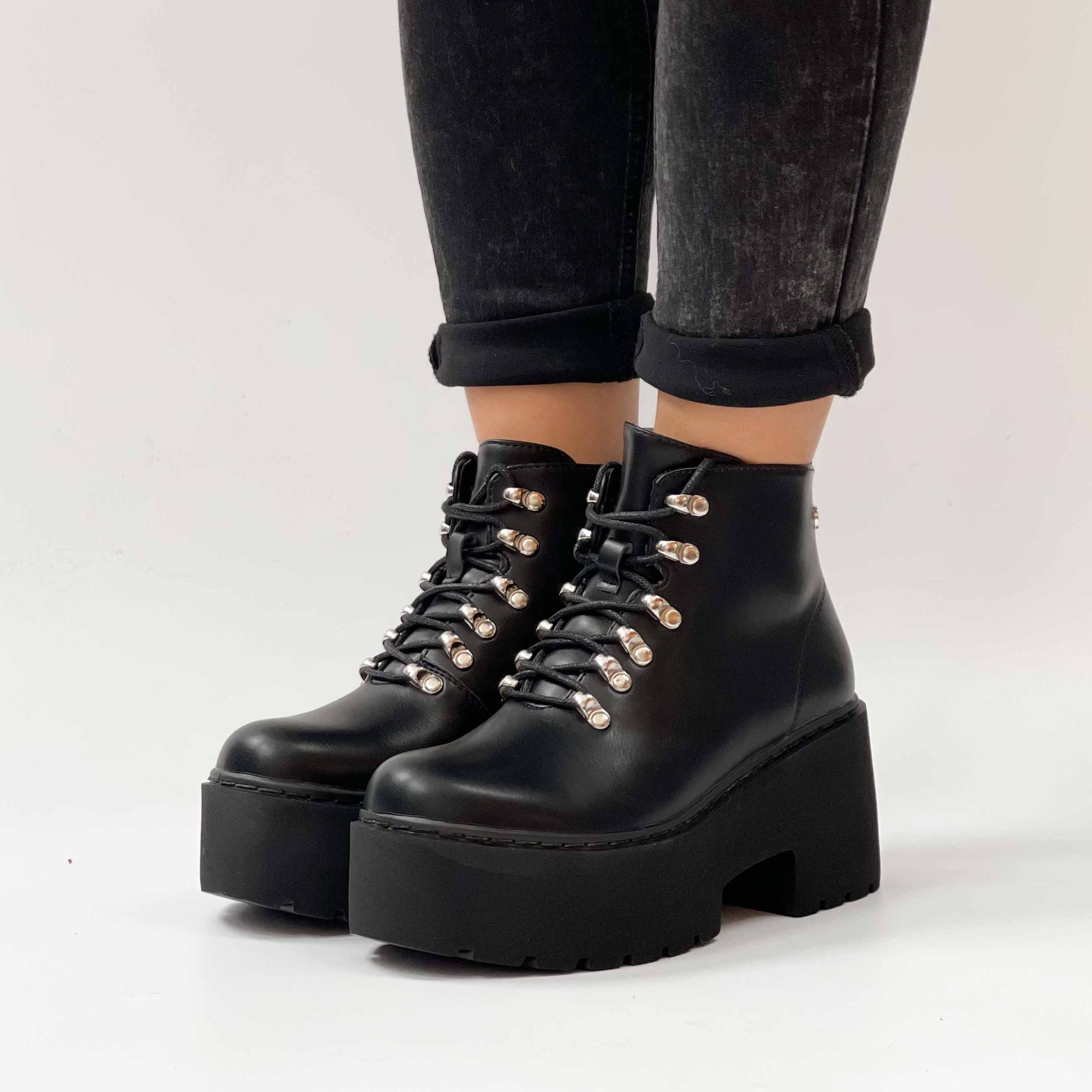Botines negros plataforma liviana z16 - Imagen 3