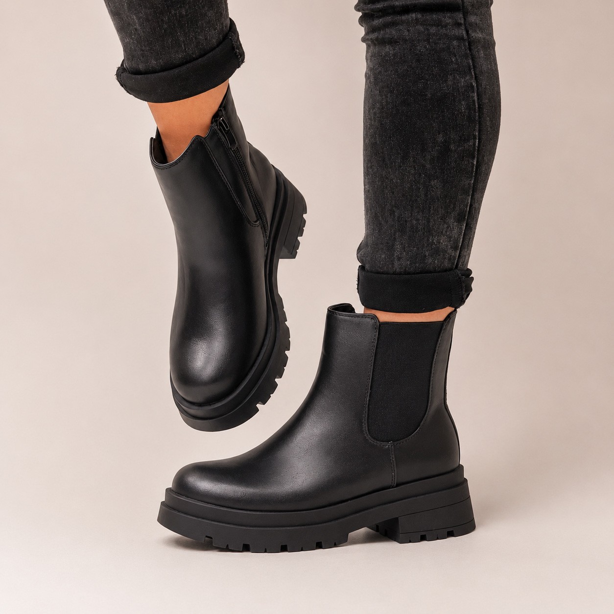 Botines negros con plataforma 312C