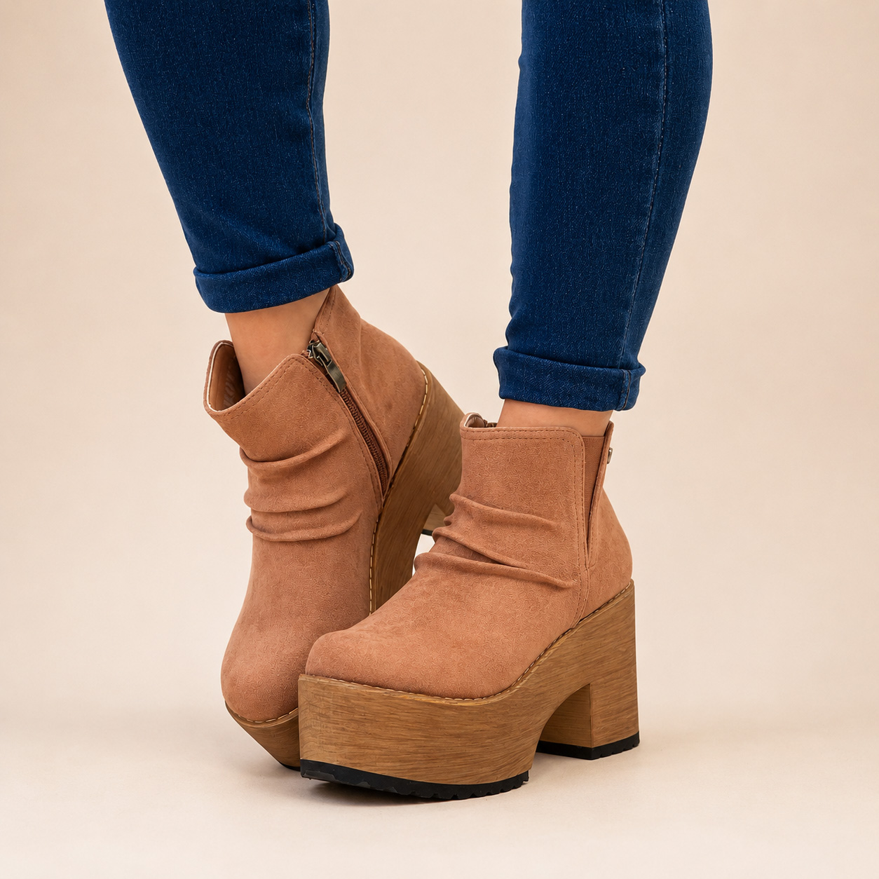 Botines camel con plataforma liviana h40 - Imagen 4