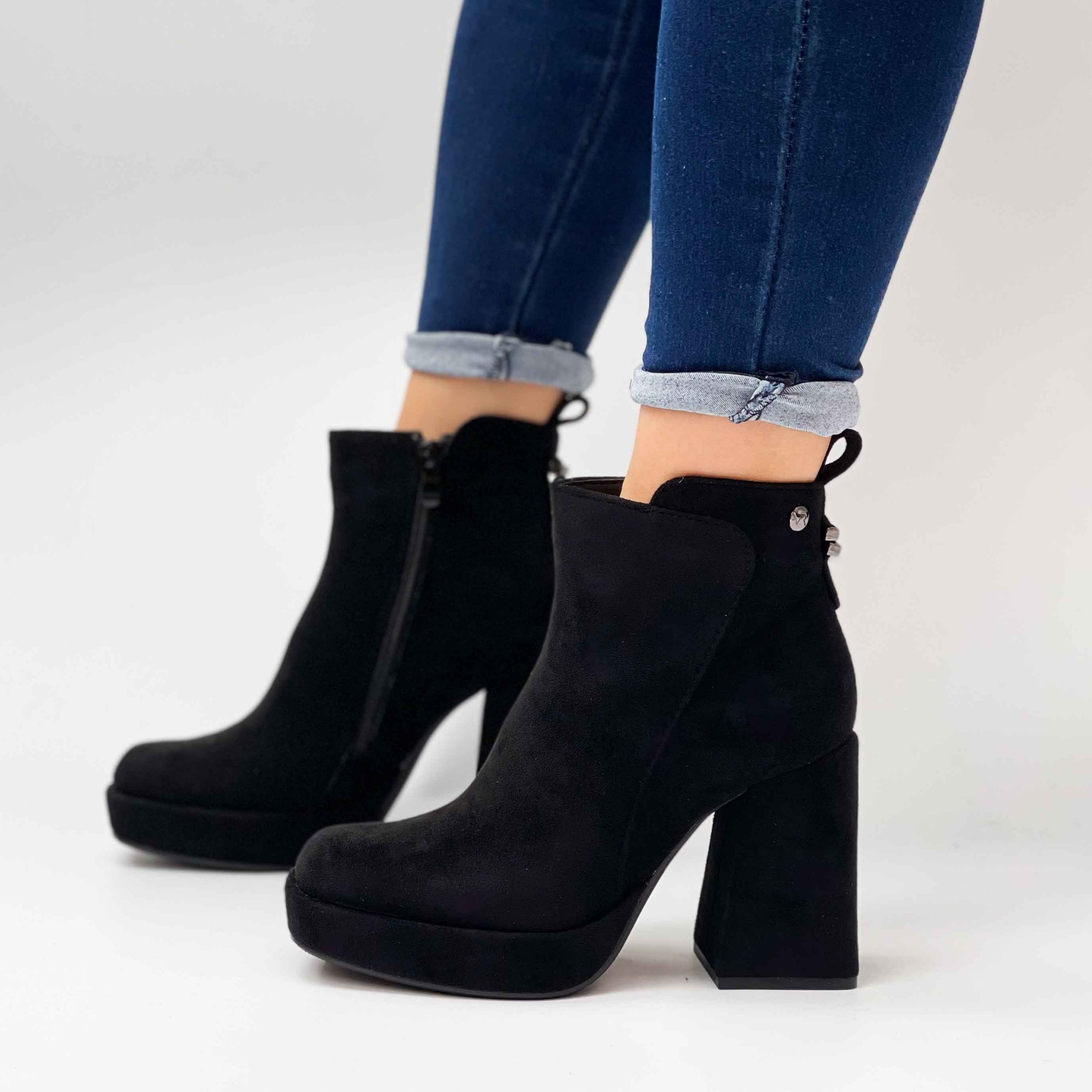 Botines con taco negros de mujer 65