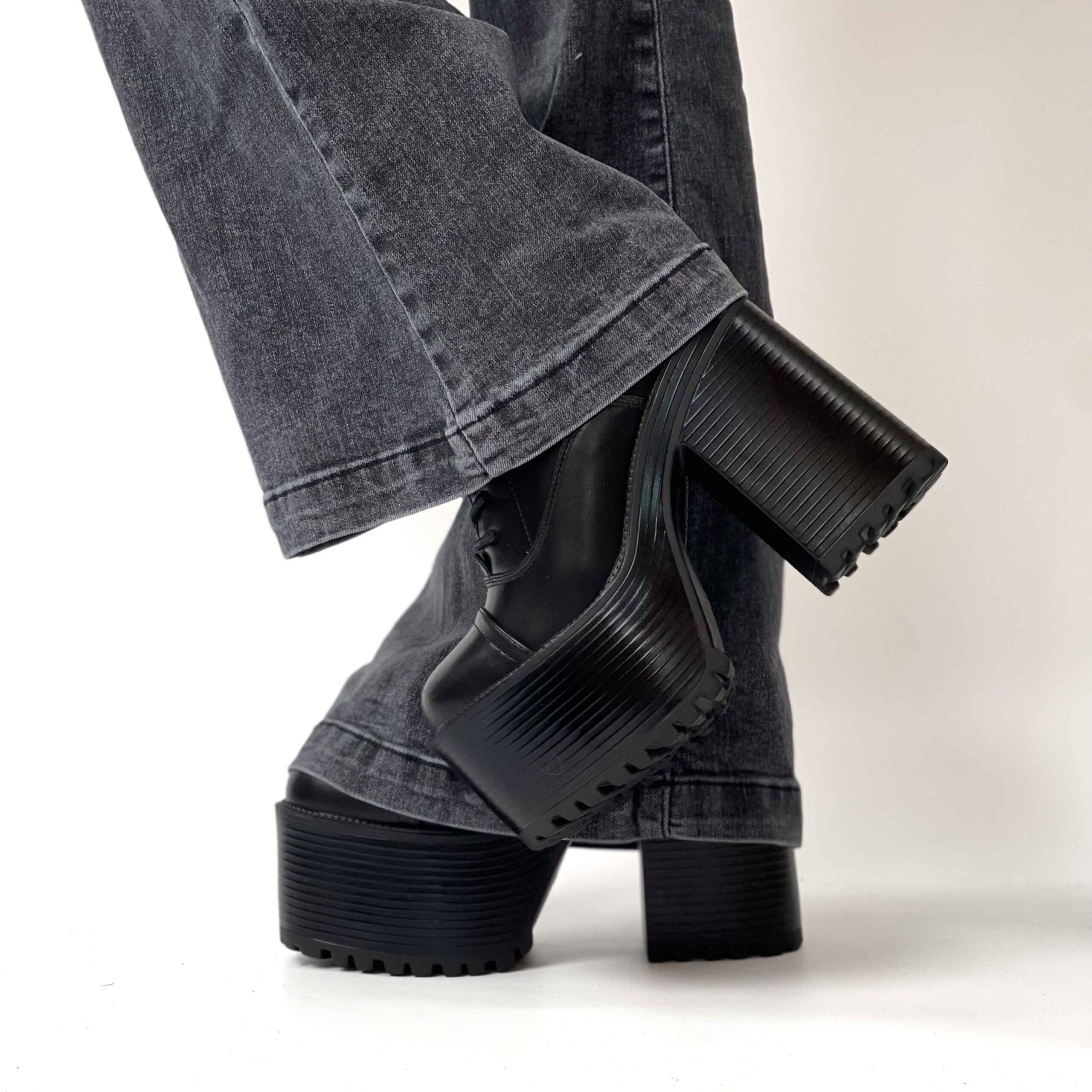 Botines negros de mujer con plataforma 012 - Imagen 5