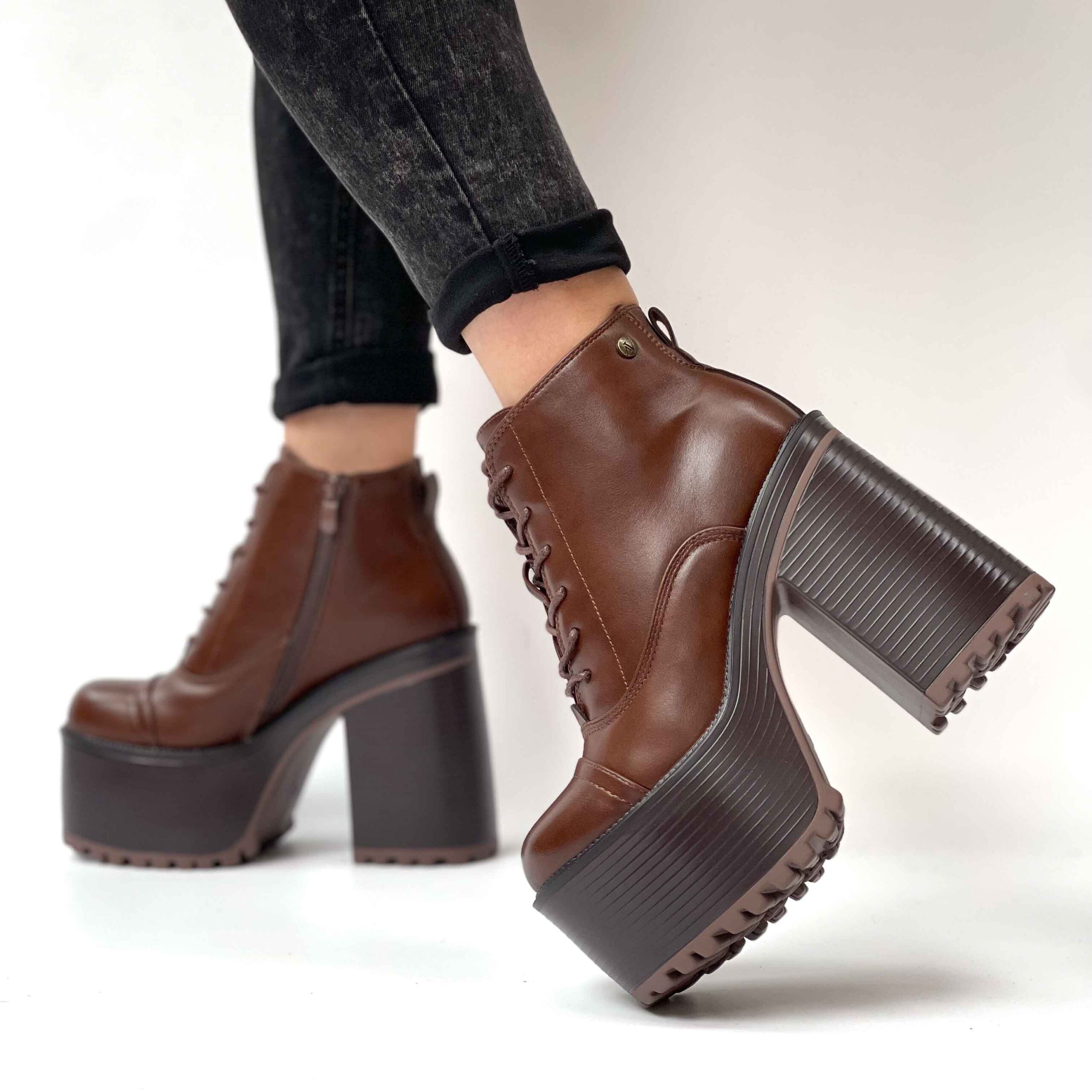 Botin Mujer Cafe Plataforma (BA388.c)