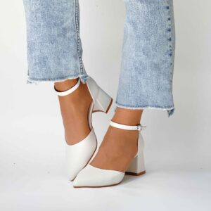 Zapatos negros taco bajo punta fina elegantes 272